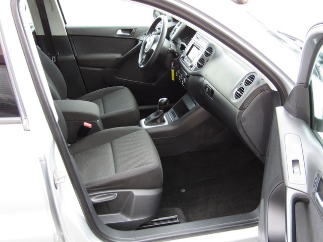 2017 Volkswagen Tiguan 2.0T Limited 4Motion AWD | American Fork, Utah | Auto's Inc. 2017 Volkswagen Tiguan 2.0T Limited 4Motion AWD | American Fork, Utah | Auto's Inc.