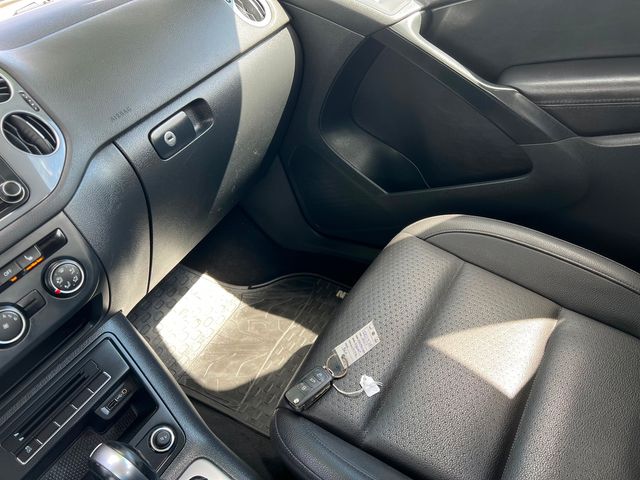 2017 Volkswagen Tiguan 2.0T Limited S 4Motion