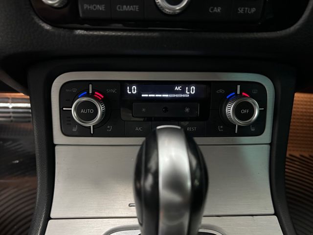 2017 Volkswagen Touareg V6 Wolfsburg