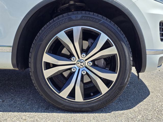 2017 Volkswagen Touareg V6 Wolfsburg
