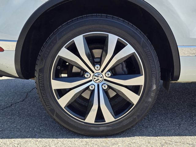 2017 Volkswagen Touareg V6 Wolfsburg 2017 Volkswagen Touareg V6 Wolfsburg