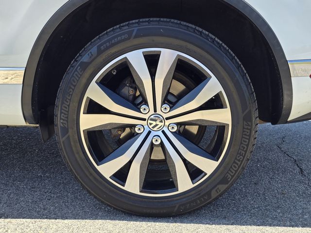 2017 Volkswagen Touareg V6 Wolfsburg