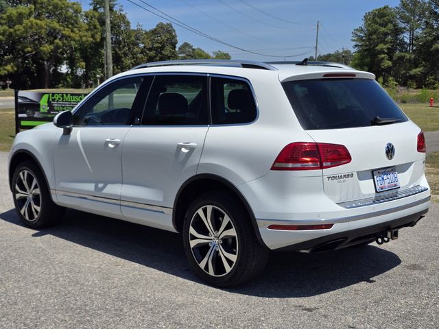 2017 Volkswagen Touareg V6 Wolfsburg