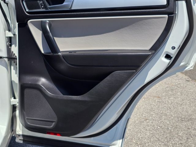 2017 Volkswagen Touareg V6 Wolfsburg