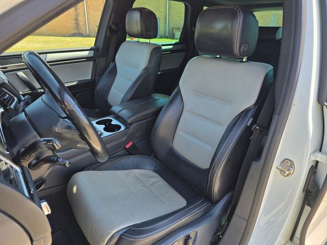 2017 Volkswagen Touareg V6 Wolfsburg 2017 Volkswagen Touareg V6 Wolfsburg