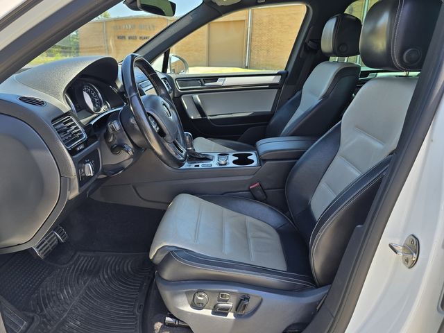 2017 Volkswagen Touareg V6 Wolfsburg