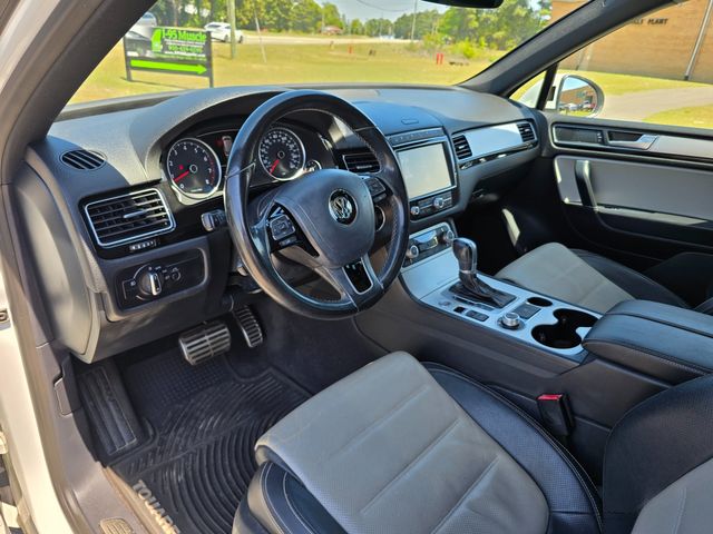 2017 Volkswagen Touareg V6 Wolfsburg 2017 Volkswagen Touareg V6 Wolfsburg