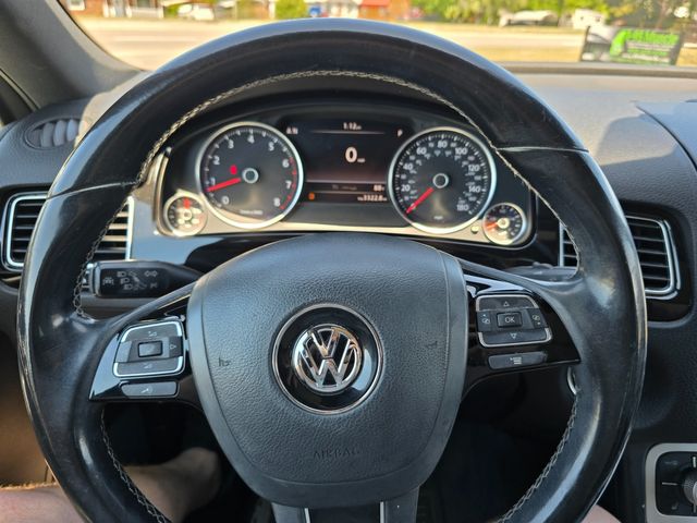 2017 Volkswagen Touareg V6 Wolfsburg 2017 Volkswagen Touareg V6 Wolfsburg