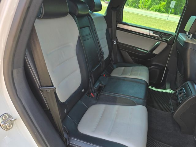 2017 Volkswagen Touareg V6 Wolfsburg 2017 Volkswagen Touareg V6 Wolfsburg