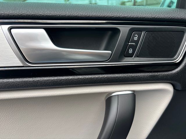 2017 Volkswagen Touareg V6 Wolfsburg | San Antonio, TX | Clear Choice Automotive South 2017 Volkswagen Touareg V6 Wolfsburg | San Antonio, TX | Clear Choice Automotive South