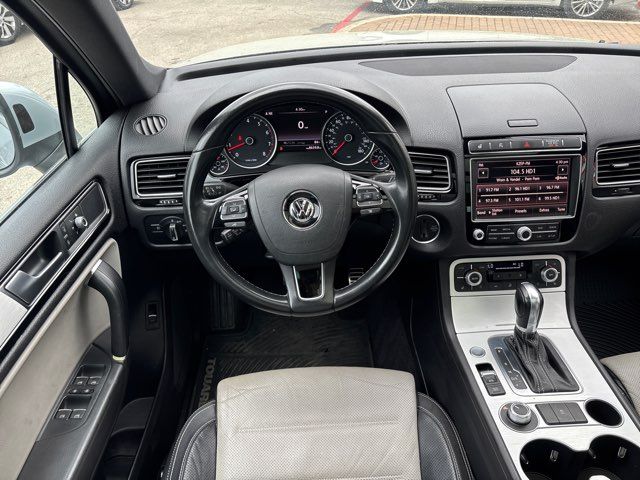 2017 Volkswagen Touareg V6 Wolfsburg | San Antonio, TX | Clear Choice Automotive South