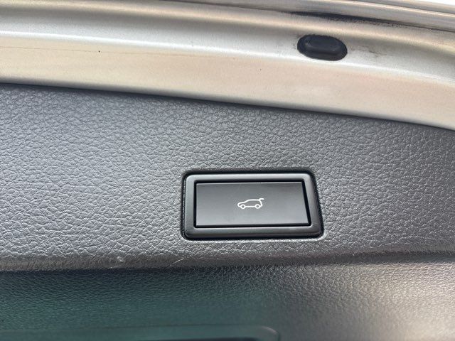 2017 Volkswagen Touareg V6 Wolfsburg | San Antonio, TX | Clear Choice Automotive South 2017 Volkswagen Touareg V6 Wolfsburg | San Antonio, TX | Clear Choice Automotive South