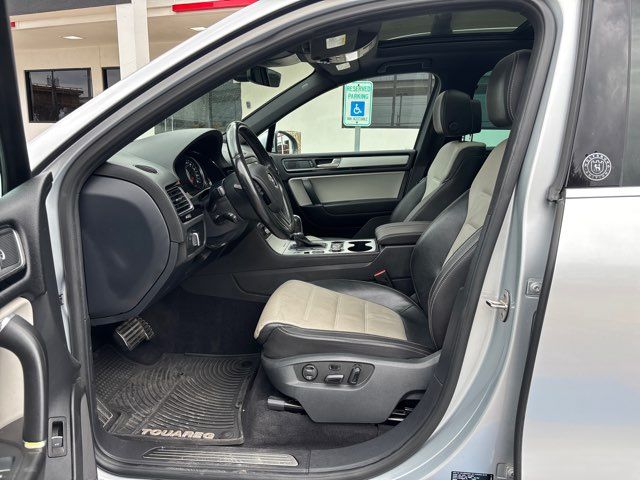 2017 Volkswagen Touareg V6 Wolfsburg | San Antonio, TX | Clear Choice Automotive South 2017 Volkswagen Touareg V6 Wolfsburg | San Antonio, TX | Clear Choice Automotive South