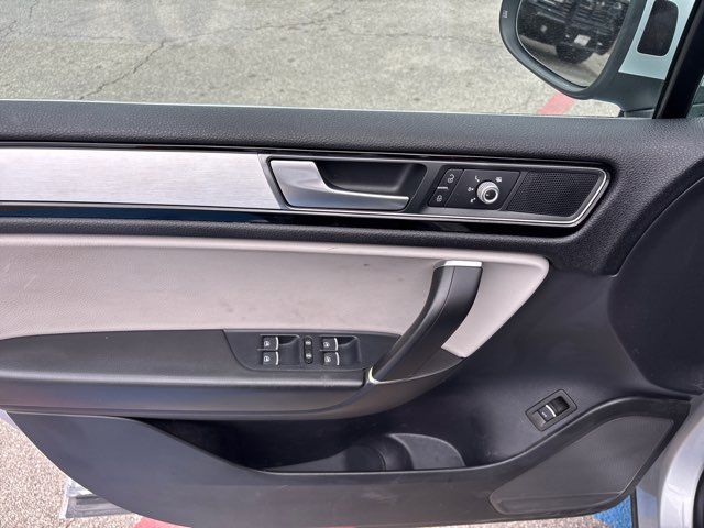 2017 Volkswagen Touareg V6 Wolfsburg | San Antonio, TX | Clear Choice Automotive South