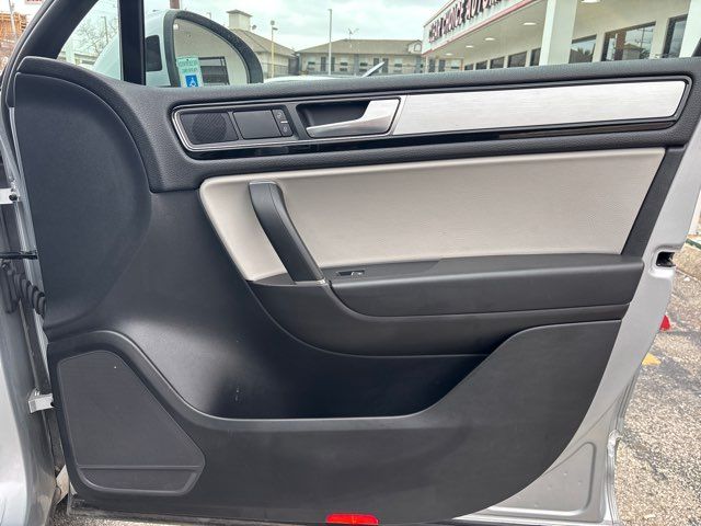 2017 Volkswagen Touareg V6 Wolfsburg | San Antonio, TX | Clear Choice Automotive South