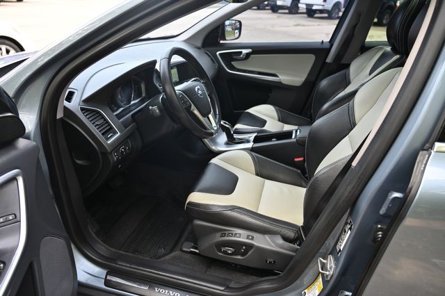 2017 Volvo XC60 T5 Dynamic