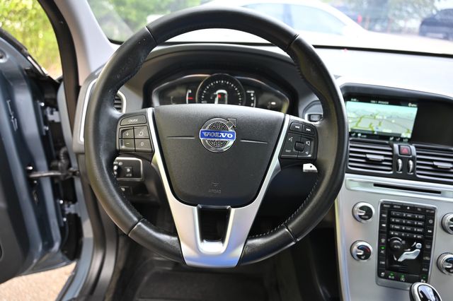 2017 Volvo XC60 T5 Dynamic