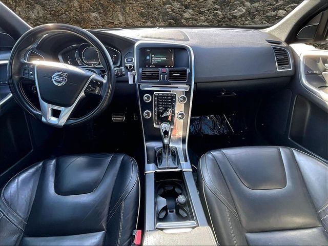 2017 Volvo XC60 T6 R-Design