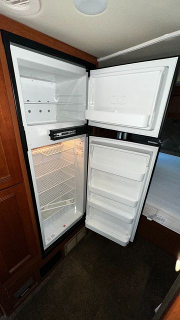 2017 Winnebago Aspect  27K