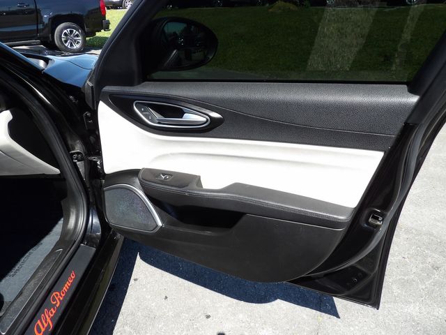 2018 Alfa Romeo Giulia Base | Dalton, GA | Paniagua Auto Mall 2018 Alfa Romeo Giulia Base | Dalton, GA | Paniagua Auto Mall