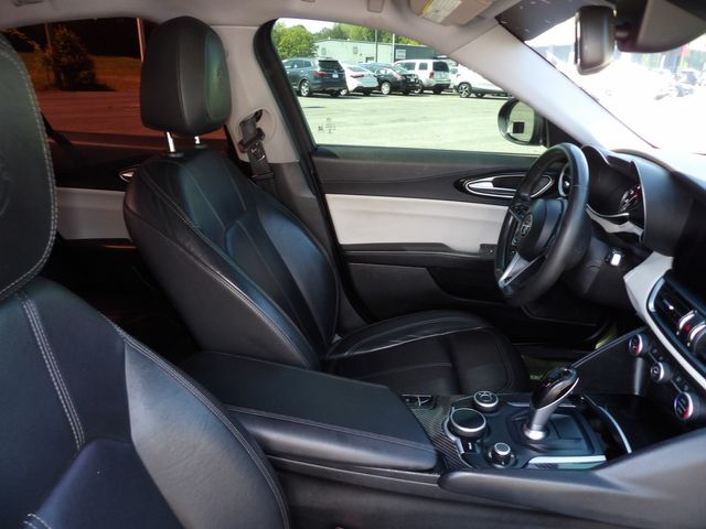 2018 Alfa Romeo Giulia Base | Dalton, GA | Paniagua Auto Mall 2018 Alfa Romeo Giulia Base | Dalton, GA | Paniagua Auto Mall