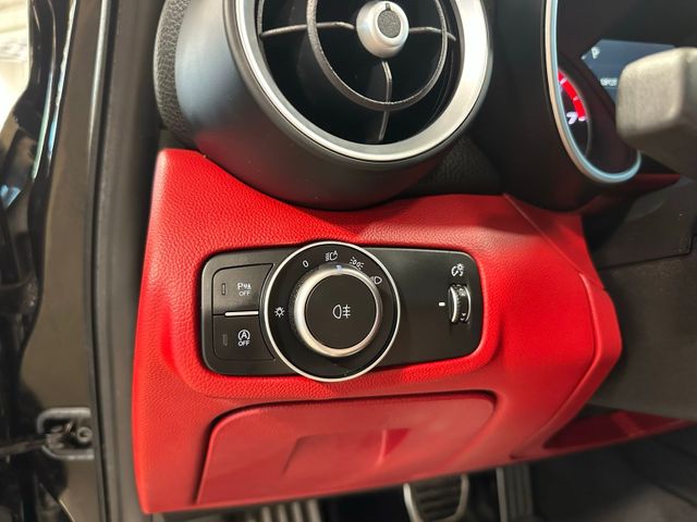 2018 Alfa Romeo Giulia Ti Sport | Irving, Texas | Hopper Motorplex 2018 Alfa Romeo Giulia Ti Sport | Irving, Texas | Hopper Motorplex