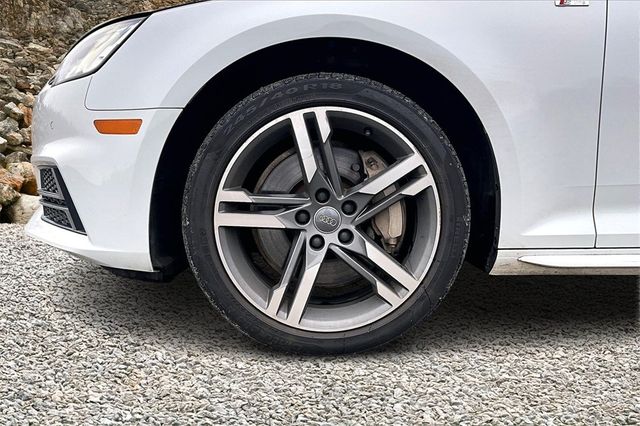 2018 Audi A4 2.0T quattro Premium Plus