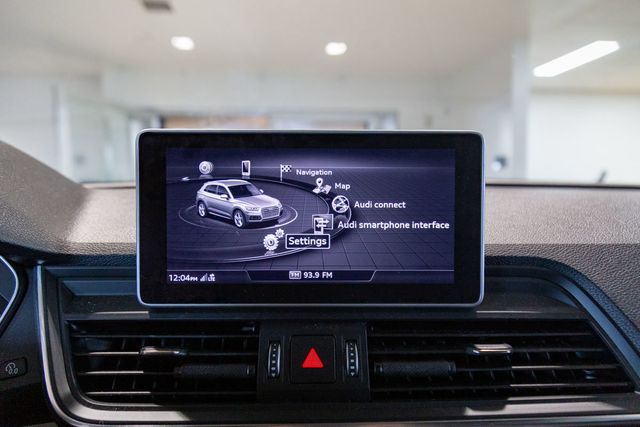 2018 Audi Q5 2.0T quattro Premium Plus Navigation/Bang & Olufsen 3D Sound System