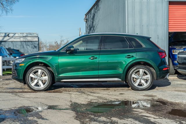 2018 Audi Q5 2.0T QUATTRO AWD PREMIUM / 2.0T / LUXURY / LOADED | Austin, TX | Rocky Mountain Truck Stop Austin