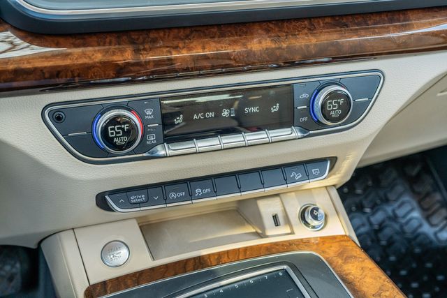 2018 Audi Q5 2.0T QUATTRO AWD PREMIUM / 2.0T / LUXURY / LOADED | Austin, TX | Rocky Mountain Truck Stop Austin