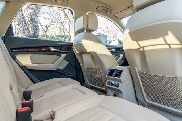 2018 Audi Q5 2.0T QUATTRO AWD PREMIUM / 2.0T / LUXURY / LOADED | Dallas, TX | Rocky Mountain Truck Stop Dallas 2018 Audi Q5 2.0T QUATTRO AWD PREMIUM / 2.0T / LUXURY / LOADED | Dallas, TX | Rocky Mountain Truck Stop Dallas