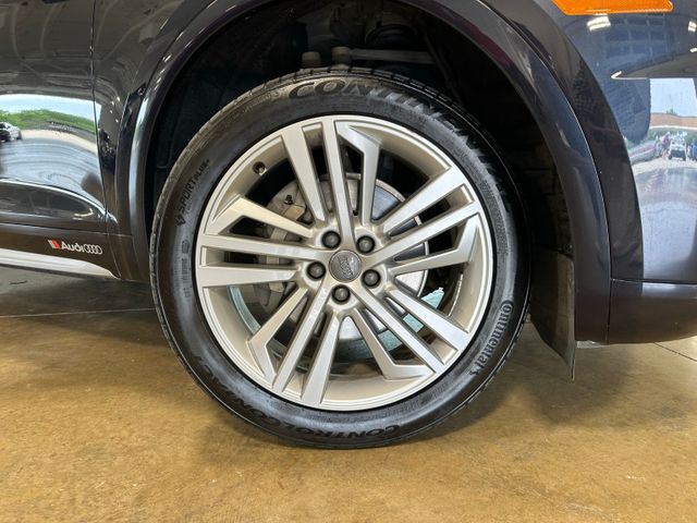 2018 Audi Q5 2.0T quattro | Irving, Texas | Hopper Motorplex 2018 Audi Q5 2.0T quattro | Irving, Texas | Hopper Motorplex