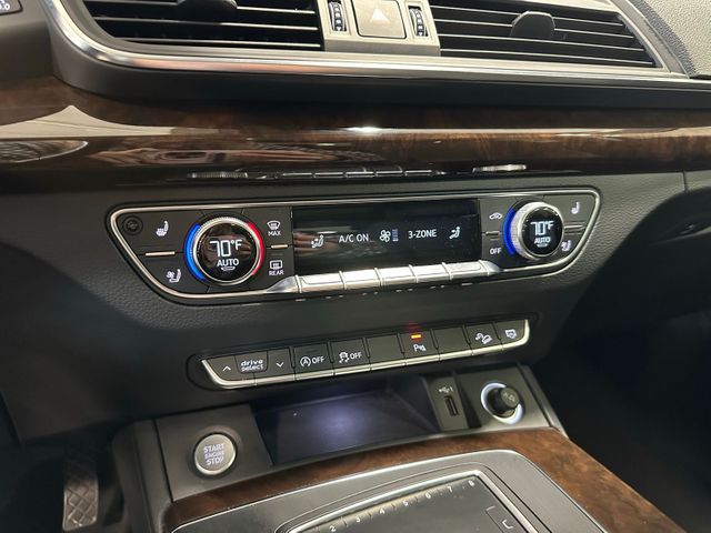 2018 Audi Q5 2.0T quattro | Irving, Texas | Hopper Motorplex 2018 Audi Q5 2.0T quattro | Irving, Texas | Hopper Motorplex