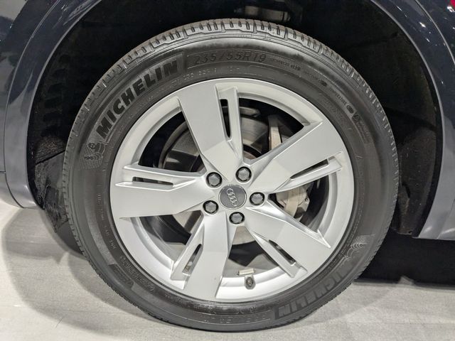 2018 Audi Q5 2.0T quattro Premium Plus | Lake Forest IL | Executive Motor Carz