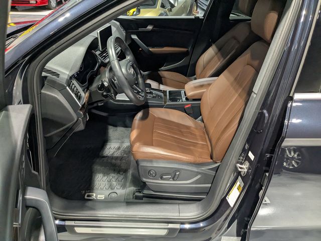 2018 Audi Q5 2.0T quattro Premium Plus | Lake Forest IL | Executive Motor Carz 2018 Audi Q5 2.0T quattro Premium Plus | Lake Forest IL | Executive Motor Carz