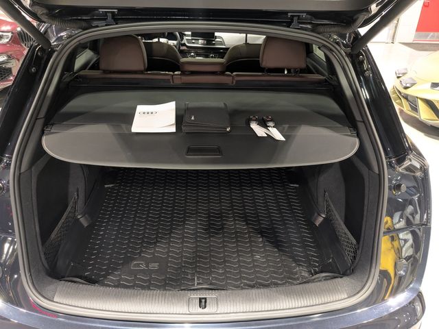 2018 Audi Q5 2.0T quattro Premium Plus | Lake Forest IL | Executive Motor Carz 2018 Audi Q5 2.0T quattro Premium Plus | Lake Forest IL | Executive Motor Carz