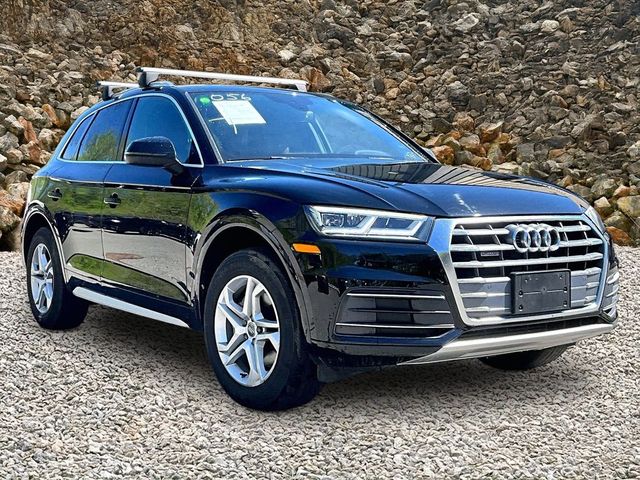 2018 Audi Q5 2.0T quattro Premium Plus