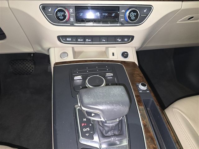 2018 Audi Q5 2.0T quattro Premium Plus 2018 Audi Q5 2.0T quattro Premium Plus