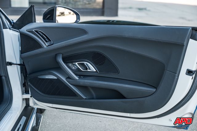 2018 Audi R8 Coupe V10 RWS 2018 Audi R8 Coupe V10 RWS