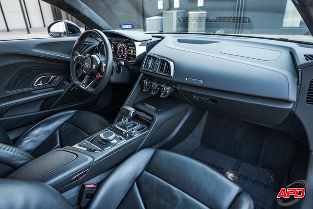 2018 Audi R8 Coupe V10 RWS 2018 Audi R8 Coupe V10 RWS