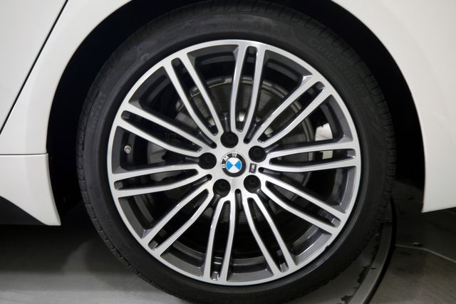 2018 BMW 5 Series 530i | Burbank, California | MDK International 2018 BMW 5 Series 530i | Burbank, California | MDK International