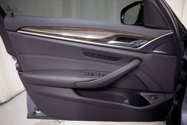 2018 BMW 5 Series 530i | Burbank, California | MDK International 2018 BMW 5 Series 530i | Burbank, California | MDK International