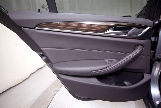 2018 BMW 5 Series 530i | Burbank, California | MDK International 2018 BMW 5 Series 530i | Burbank, California | MDK International