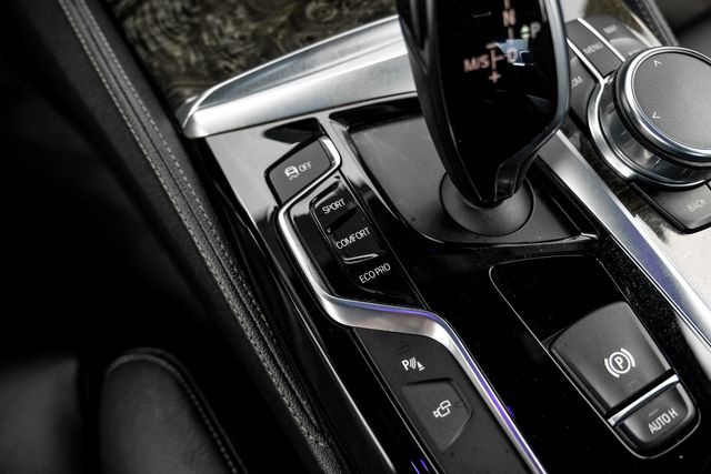 2018 BMW 5 Series 530i M-Sport DrvrAsstPkg ParkAsst HarmonKardon | Dallas, TX | Stevens Motor Company LLC 2018 BMW 5 Series 530i M-Sport DrvrAsstPkg ParkAsst HarmonKardon | Dallas, TX | Stevens Motor Company LLC