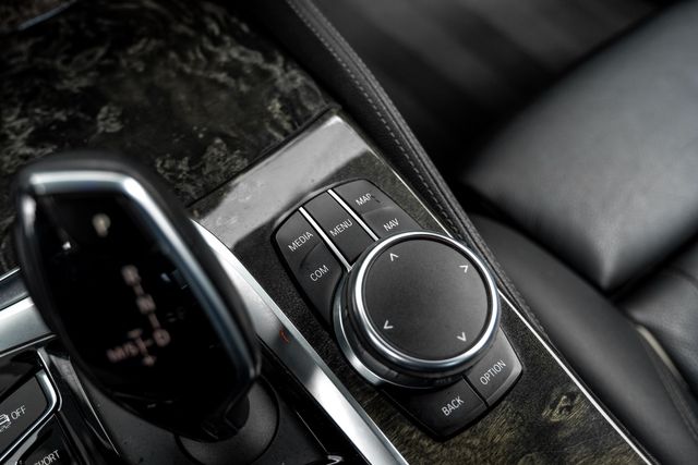 2018 BMW 5 Series 530i M-Sport DrvrAsstPkg ParkAsst HarmonKardon | Dallas, TX | Stevens Motor Company LLC