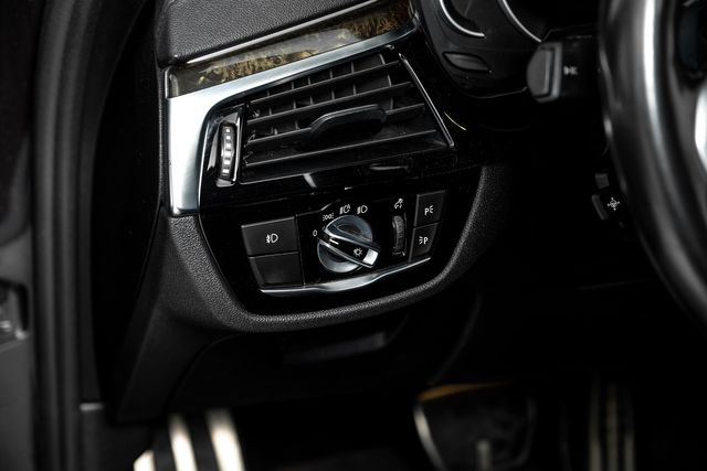 2018 BMW 5 Series 530i M-Sport DrvrAsstPkg ParkAsst HarmonKardon | Dallas, TX | Stevens Motor Company LLC