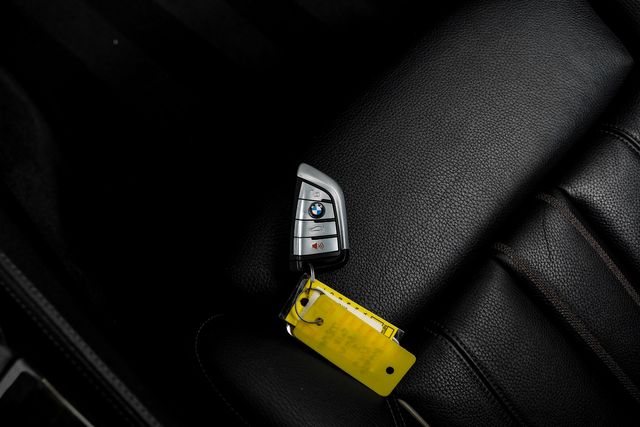 2018 BMW 5 Series 530i M-Sport DrvrAsstPkg ParkAsst HarmonKardon | Dallas, TX | Stevens Motor Company LLC