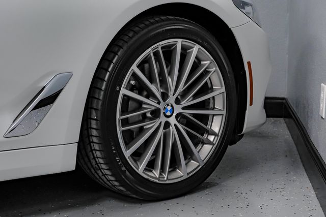 2018 BMW 5 Series 540i  LuxuryPkg PremiumPkg DriversAssist PerfectCF | Dallas, TX | Stevens Motor Company LLC