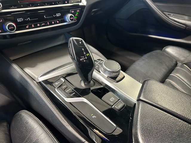 2018 BMW 5 Series 530i | Irving, Texas | Hopper Motorplex 2018 BMW 5 Series 530i | Irving, Texas | Hopper Motorplex
