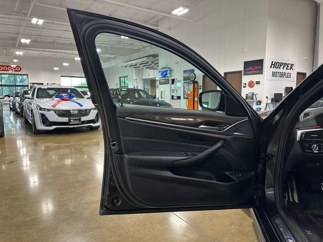 2018 BMW 5 Series 540i